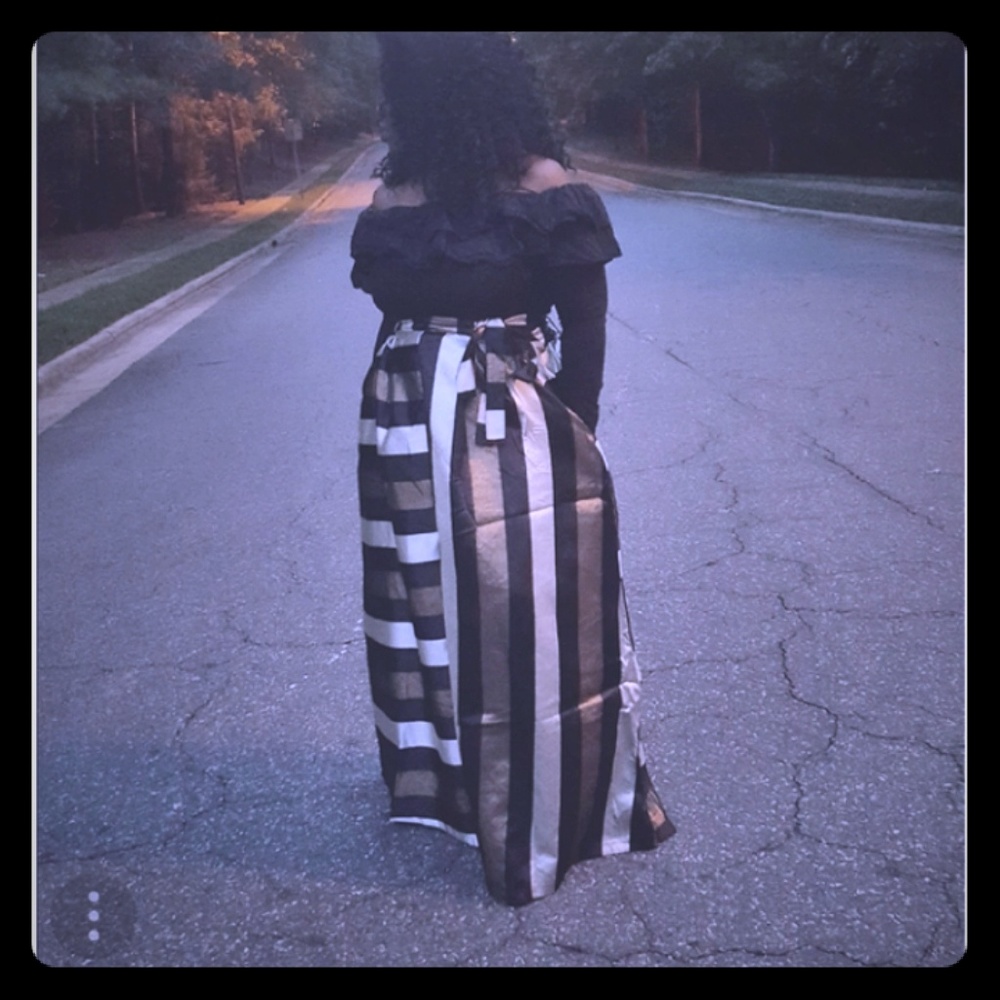 Gold Glory Maxi Skirt (+)